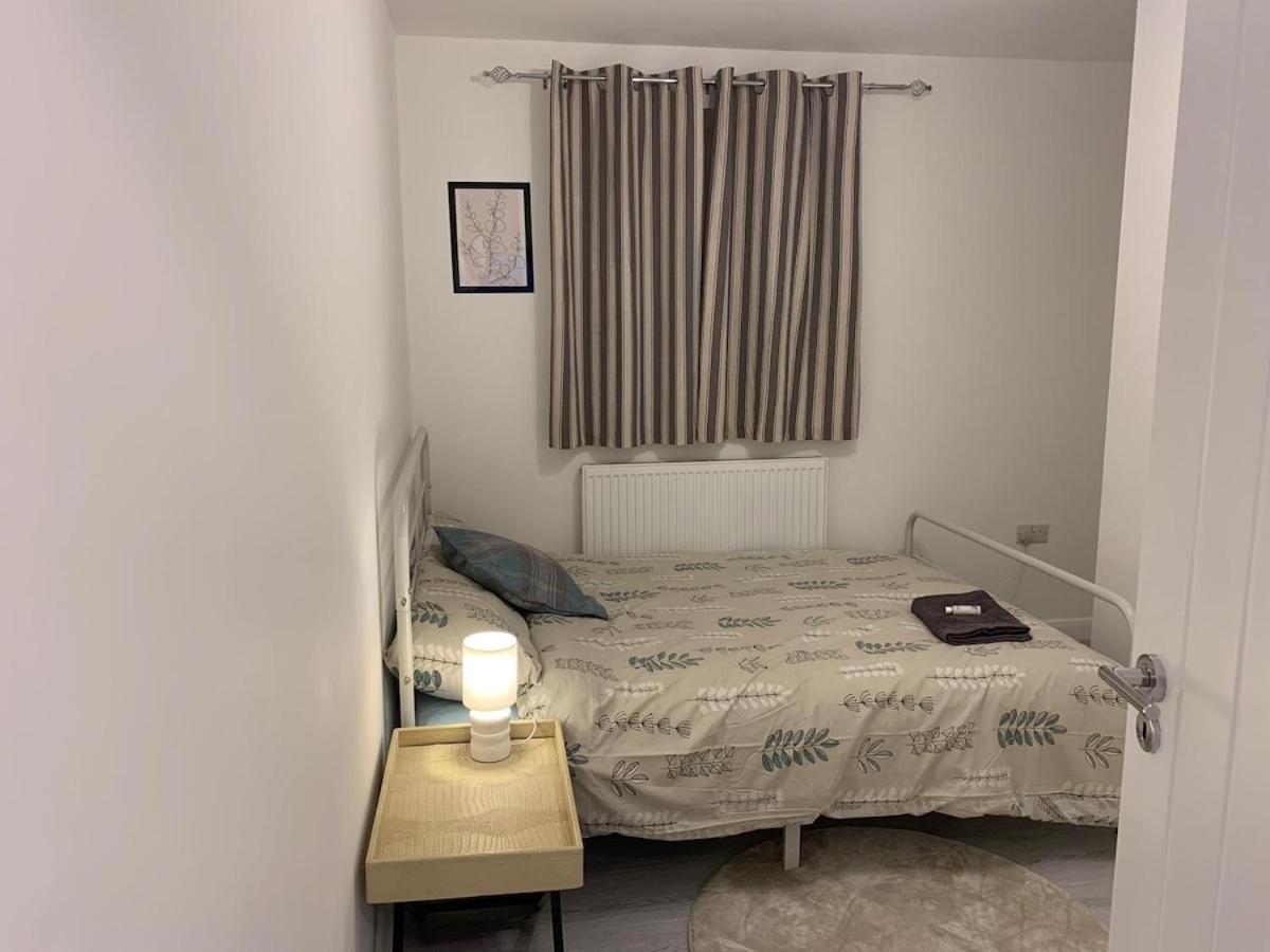 Spacious 3 Bedroom Maisonette In Greenford Apartment Northolt (Greater London)