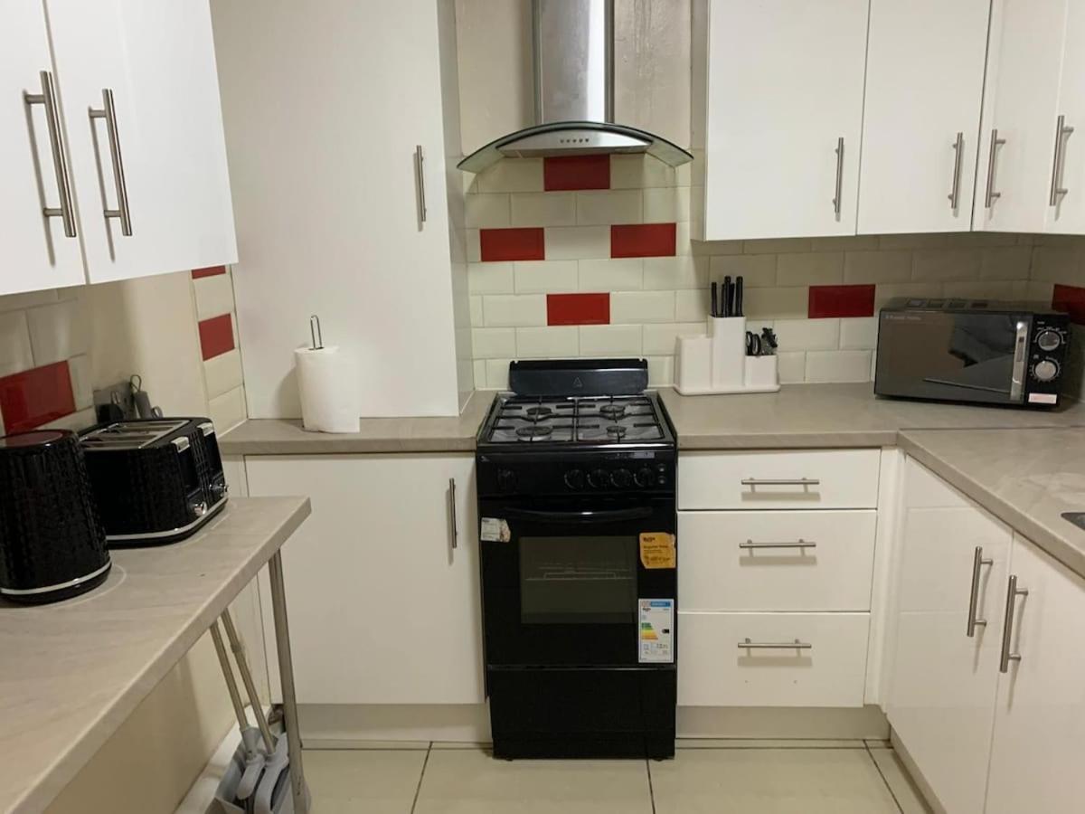 Spacious 3 Bedroom Maisonette In Greenford